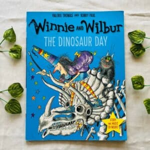 Winnie And Wilbur The Dinosaur Day: Picture Story Book