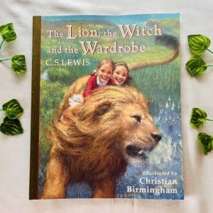 The Lion, the Witch and the Wardrobe: Picture Story Book