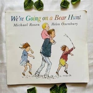 We're Going on a Bear Hunt: Picture Story Book