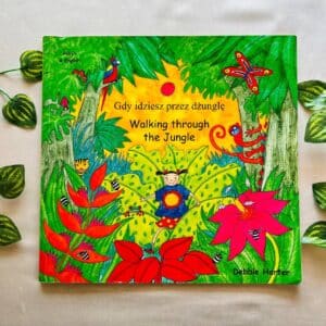 Walking Through The Jungle: Picture Story Book (Foreign Language)