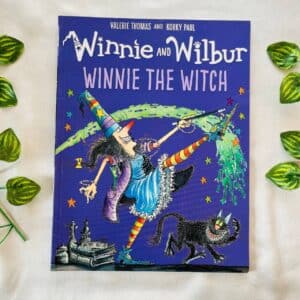 Winnie and Wilbur Winnie the Witch: Picture Story Book
